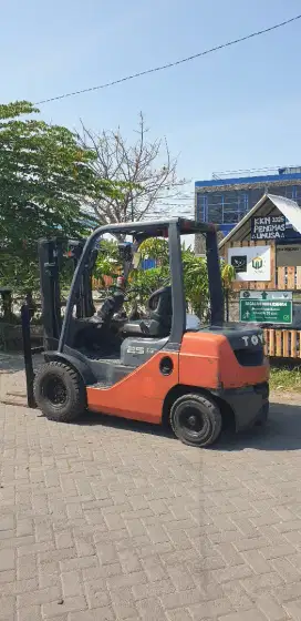Forklifts toyota 2,5ton