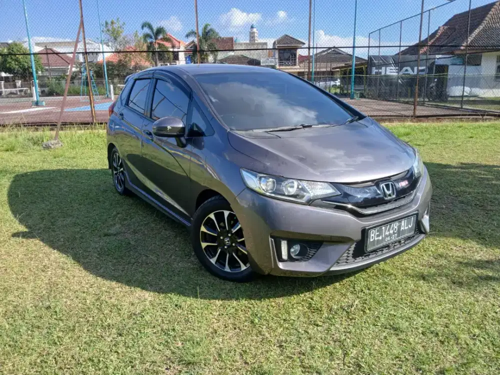 Honda Jazz Rs sangat mulus dan terawat low km