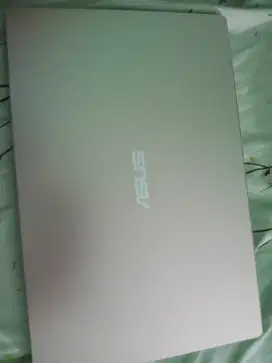 Laptop Asus Vivobook E410pink