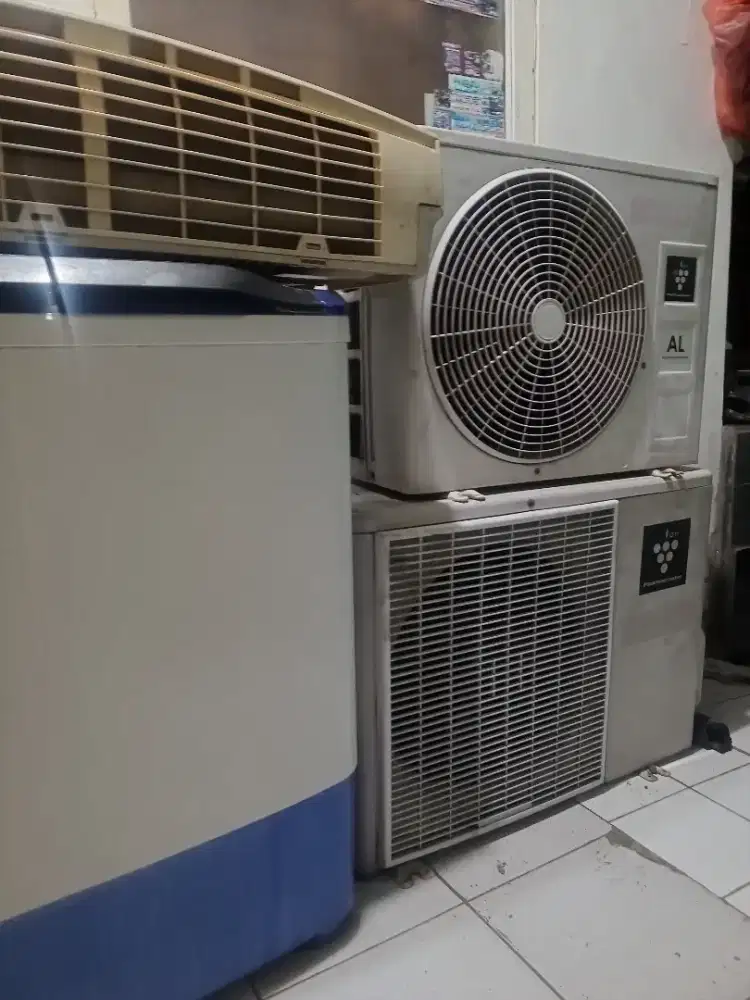 Jasa servis bongkar pasang.cuci AC.tambah freon dan lainnya.