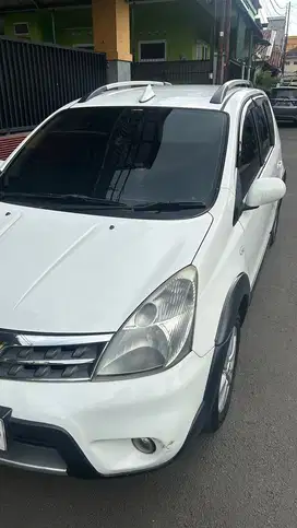 Nissan Livina 2012 Bensin