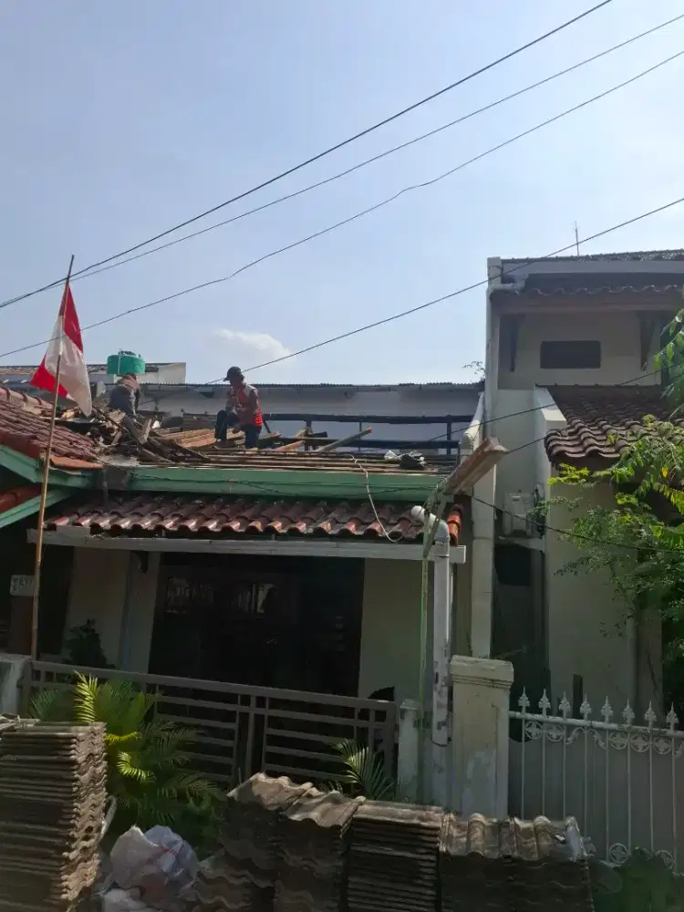Renovasi bongkar pasang atap lama ganti baja ringan + atap terpasang
