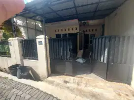 Murah dijual rumah siap huni palebon majapahit strategis