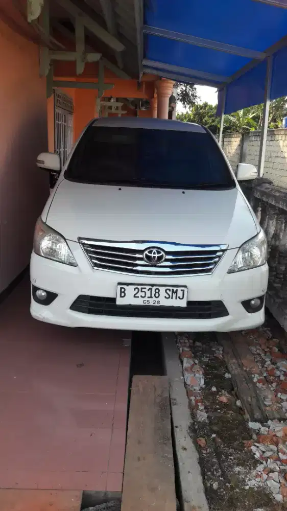 Di jual innova 2.0 tipe V tahun 2013