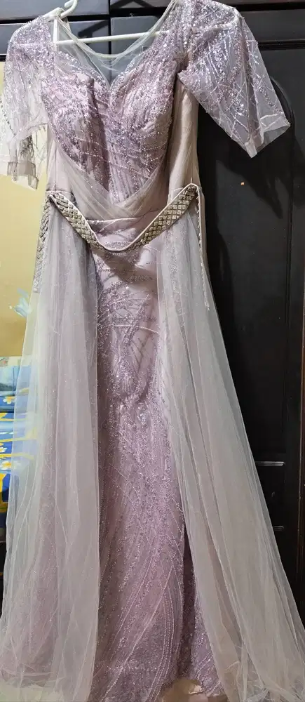 Baju pesta Elegan