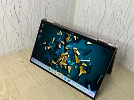 HP spectre Touchscreen intel i7 gen 11 mulus like new