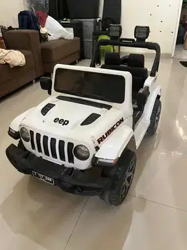 Jeep Mobil Mainan Aki