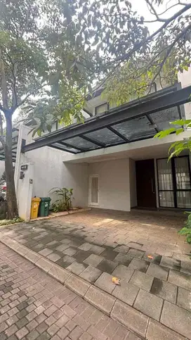 dijual rumah serenia hills lebak bulus