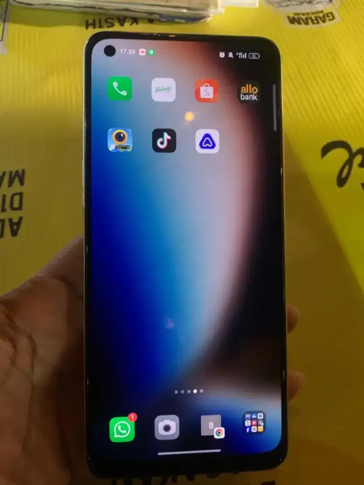 Hp Oppo Reno 8, ram 8/256 bekas msh ORI mulus pemakaian pribadi.