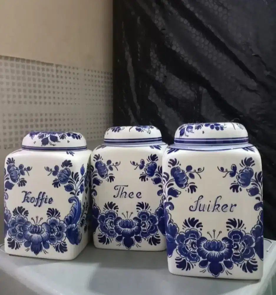 Porselen Kopi, Teh dan Gula