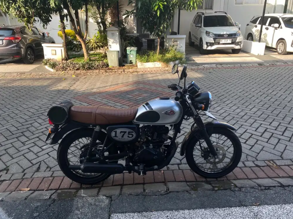 2018 Kawasaki W175 SE Silver