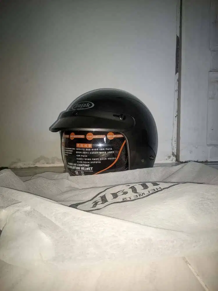 Helm Bogo Silver Glossy BARU Uk. M - Jual Rugi Salah Ukuran