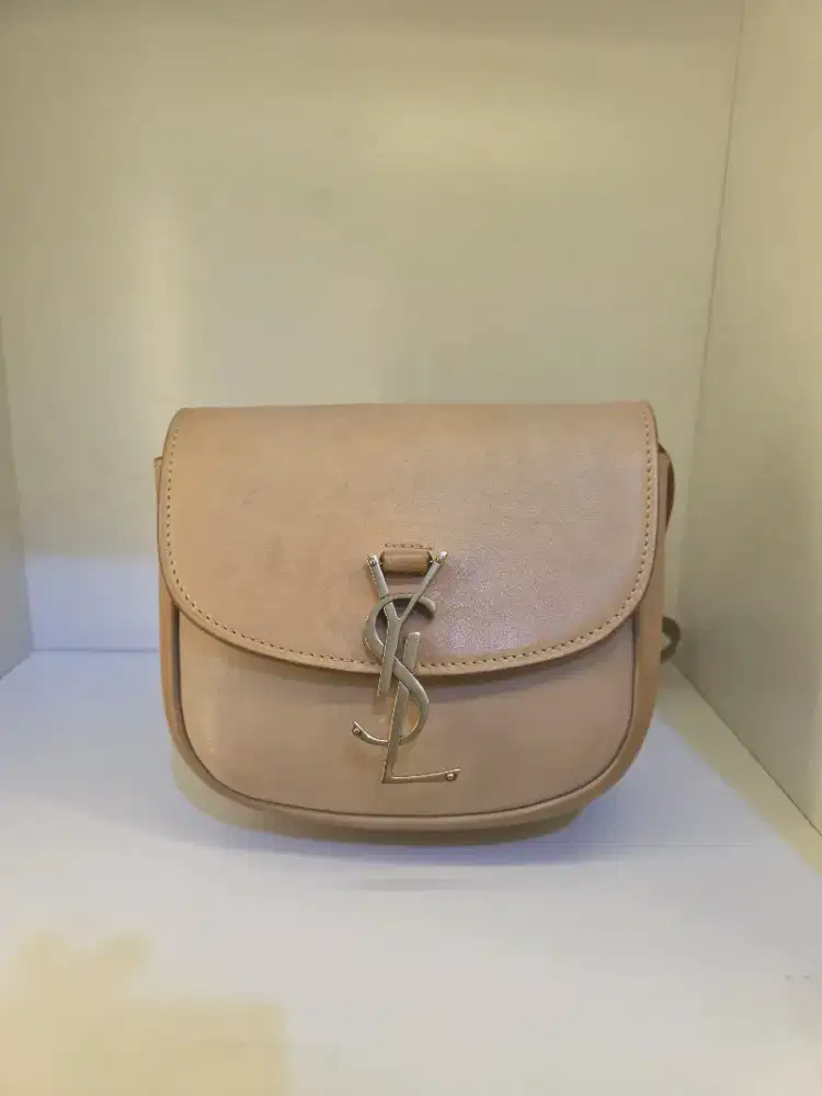 ysl sling bag leather