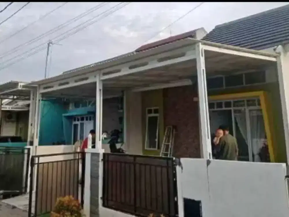 Kanopi baja ringan