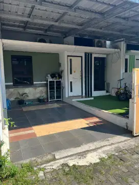 Rumah secondary siap huni