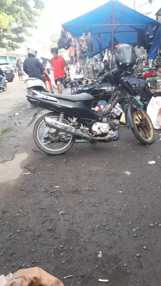 Dijual motor honda kharisma