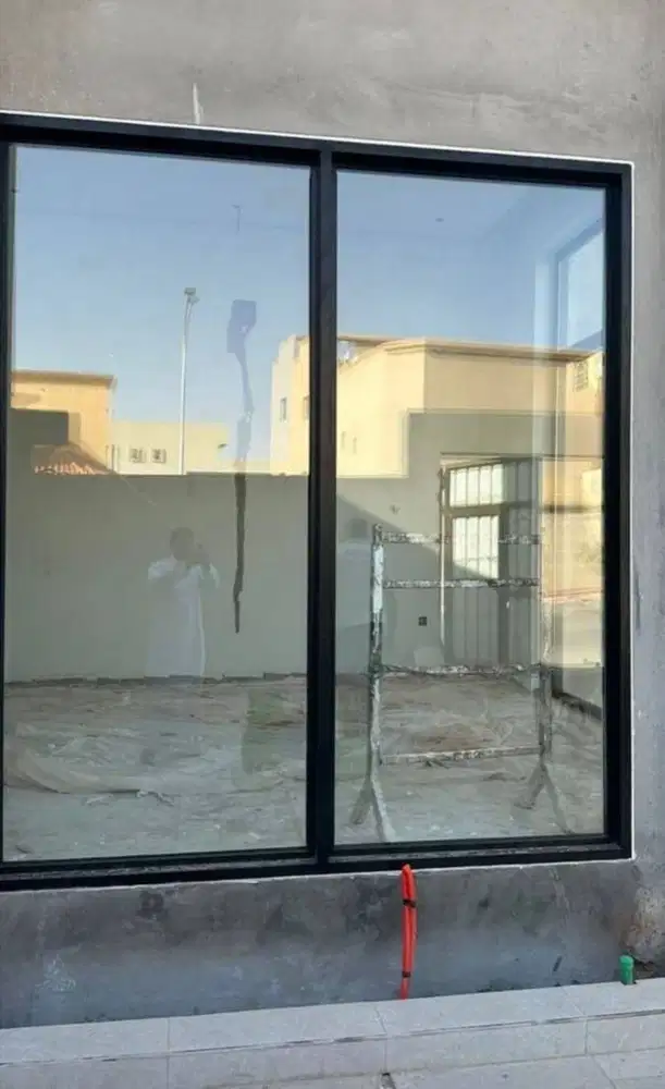pintu aluminium kaca ornamen