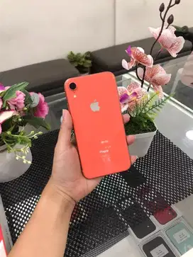 IPhone XR 64GB mulus nominus fullset bergaransi terima tt kredit