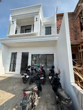 HUNIAN MEWAH 2 LANTAI
