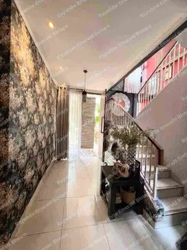 Rumah Mewah Bagus Luas Murah desain Arsitek Semi Furnished di Discovery Bintaro