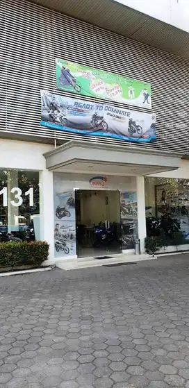 Disewakan Dealer di Soekarno Hatta, Posisi Mainroad Jalan Nasional