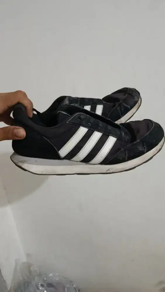 Sepatu running adidas original not nike reebok