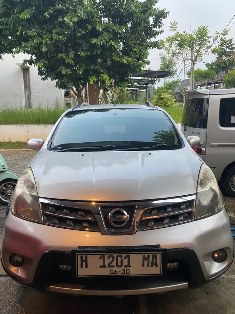 Nissan Livina 2010 Bensin