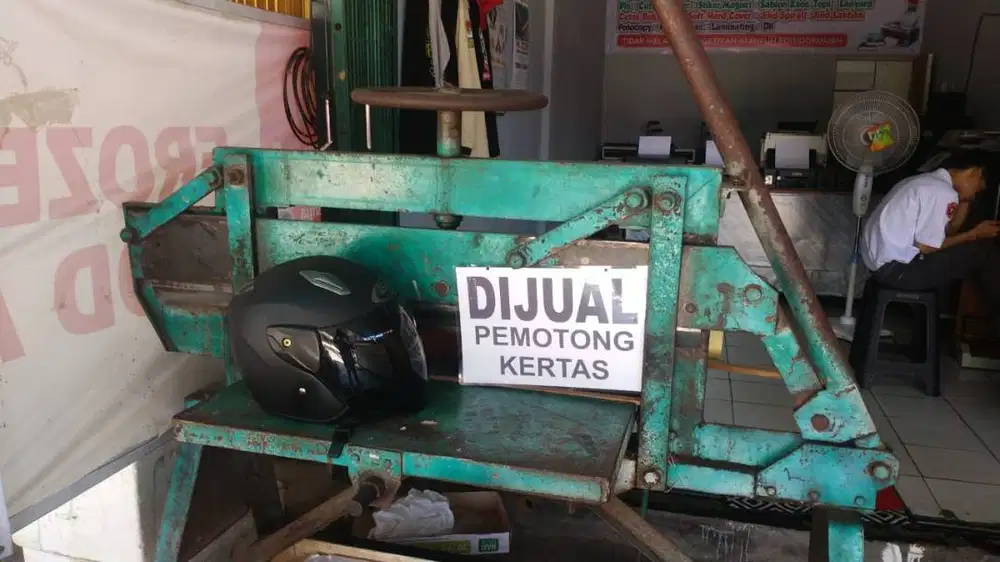 Pemotong kertas