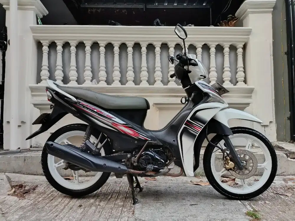Yamaha Vega FI RR Force CW 2013 Istimewa