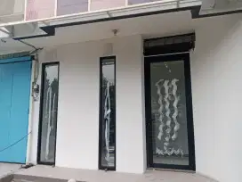 Kusen aluminium pintu aluminium partisi aluminium kaca