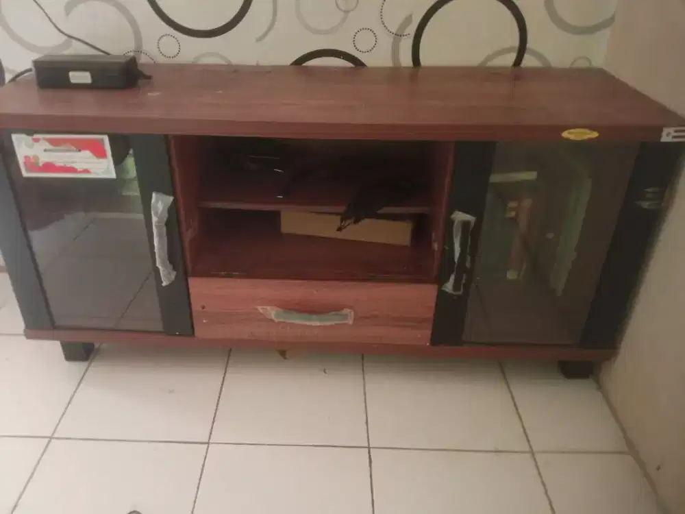Bufet TV kayu serut