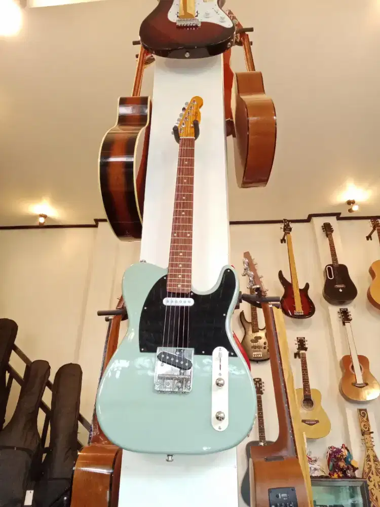 Gitar elektrik fender