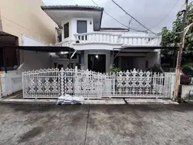 JUAL MURAH RUMAH 2 LANTAI DI TAMAN HIJAU GALAXY BEKASI   Luas tanah 133m²