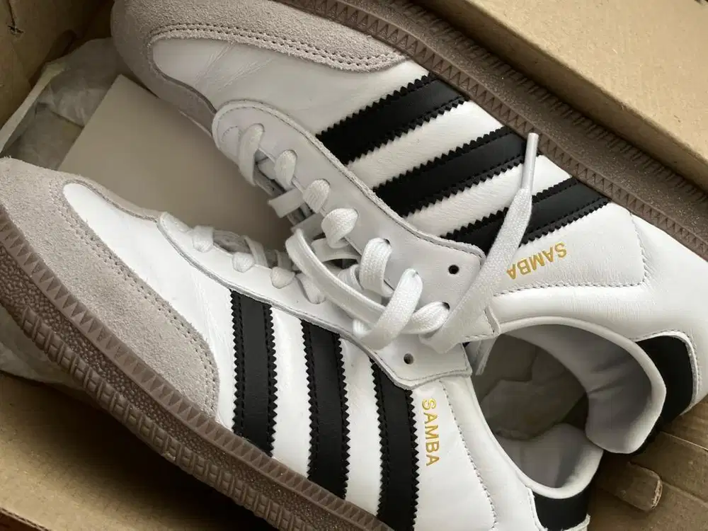 preloved sepatu adidas samba og white