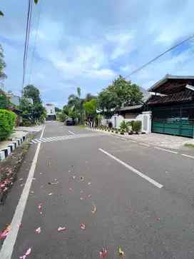 LOkasi Bagus, Dlm Komplek Elit. Rumah Cempaka Putih Dijual. NEGO sd DEAL