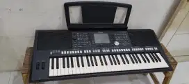 Keyboard yamaha psr s950