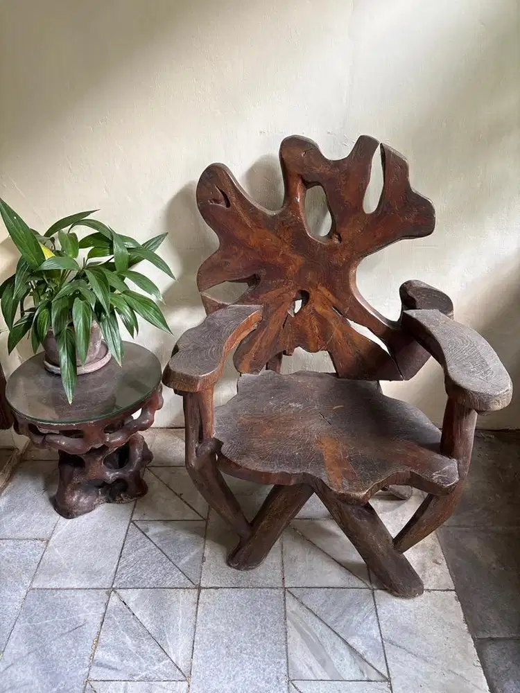 Set meja kursi akar kayu