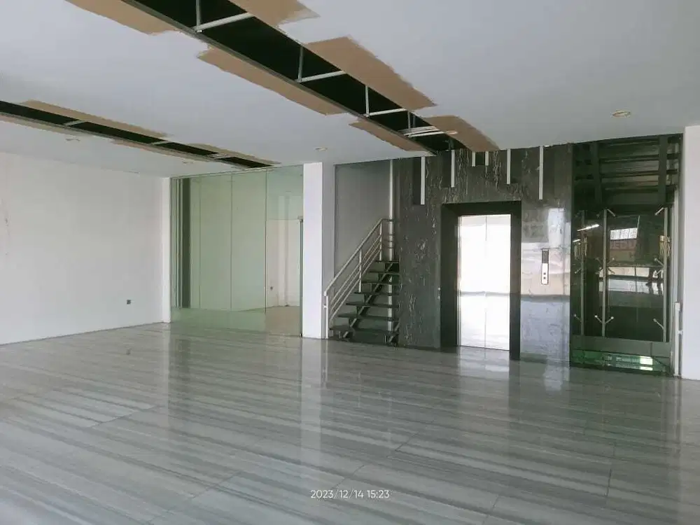 Gedung di Fatmawati 4 Lantai Luas 840m Siap Pakai