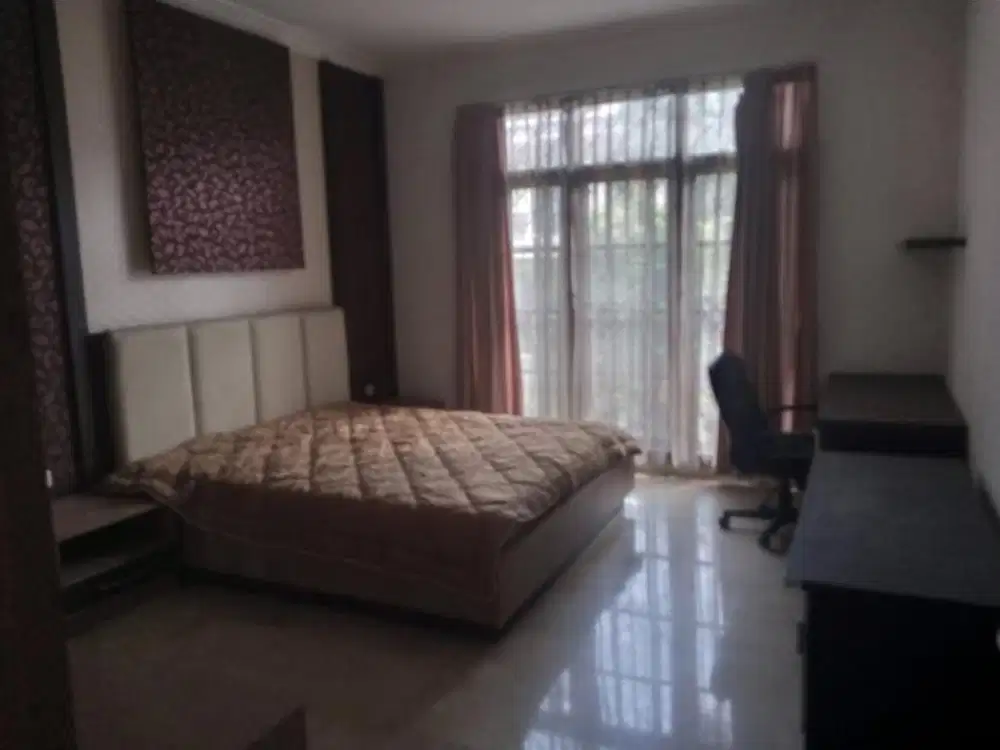 Rumah 2 Lantai di Mega Kuningan Jakarta Selatan