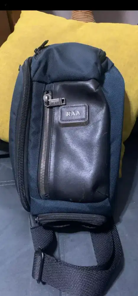 Preloved Sling Bag TUMI Ori autentic