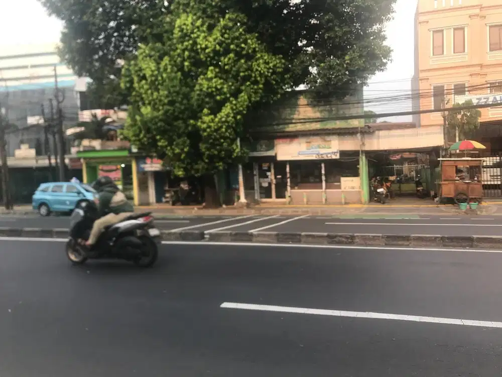 Tanah Pinggir Jalan di Dewi Sartika Jakarta Timur Luas 879m