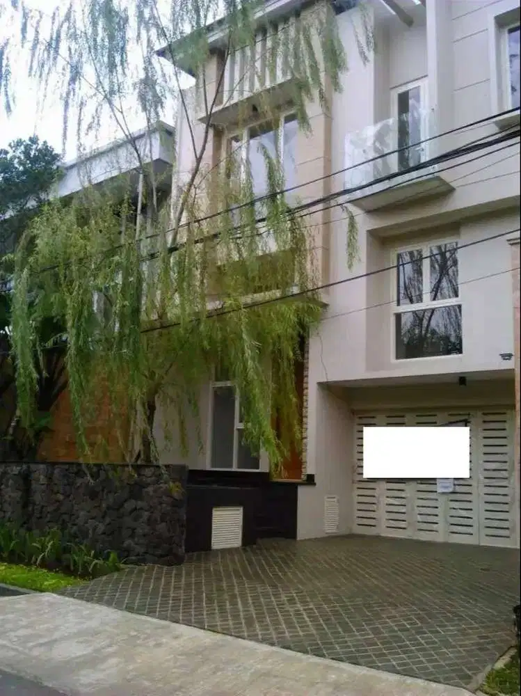 Rumah Jl Gandaria Kebayoran Baru Luas 1 Lantai + Mezanine