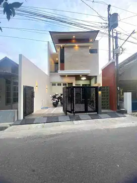 RUMAH BARU MEWAH MODERN 2 LANTAI LOKASI STRATEGIS DEKAT RINGROAD JANTI BANGUNTAPAN BANTUL
