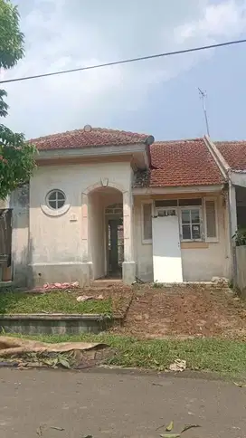 Dijual Rumah Kondisi Butuh Renovasi, SHM, Taman Udayana Sentul City Bogor