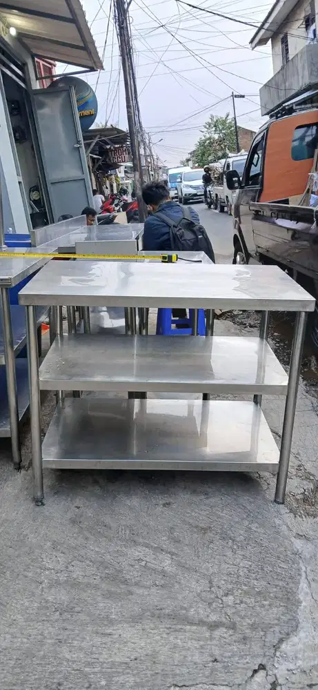Meja Stainless 3 Ambalan 201