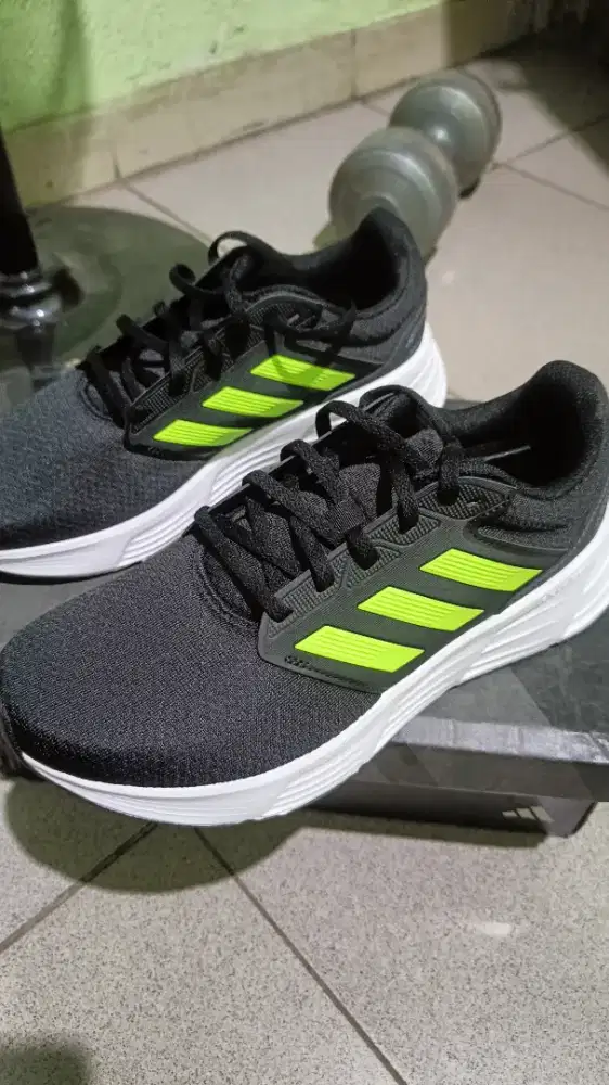Sepatu Running Adidas Galaxy 6M