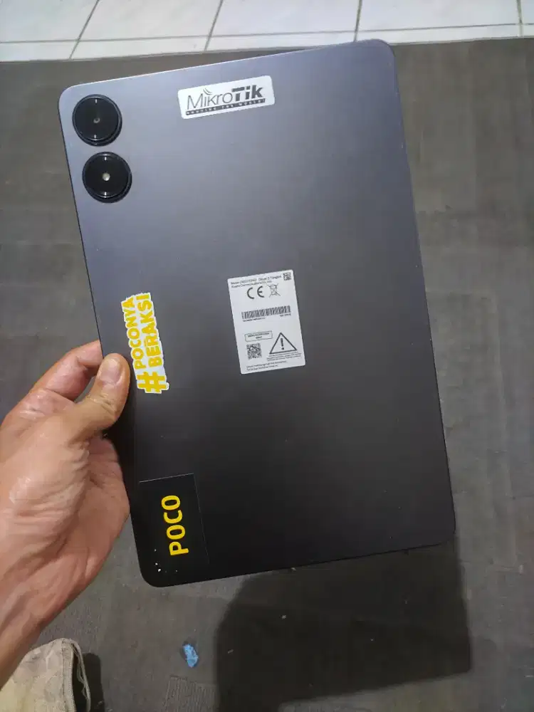 Poco pad 8/256 garansi 11 bulan