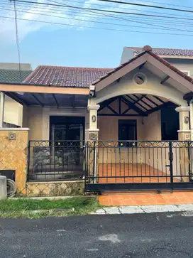 Jual Rumah BUTUH UANG murah siap huni loaksi BSD nusaloka