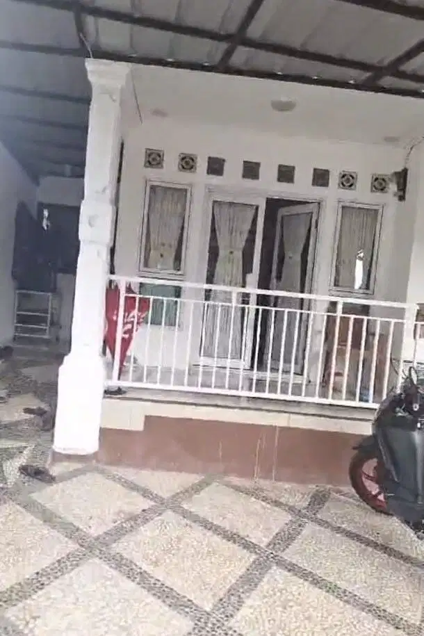 Rumah Dekat Stasiun Serpong Akses 1 Mobil