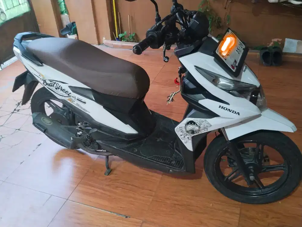 Honda Beat Street Bekas